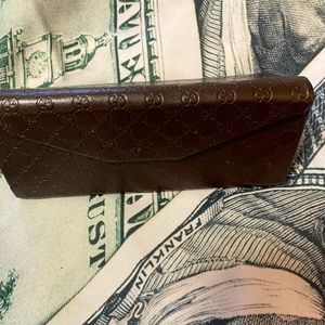 Authentic Gucci Eyeglass Holder - Brown outside- Tan inside used good condition